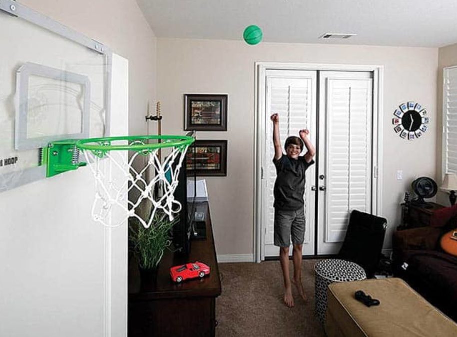 11 Best Basketball Hoop in Bedroom Reviews – Mini Bedroom Hoops For Kids